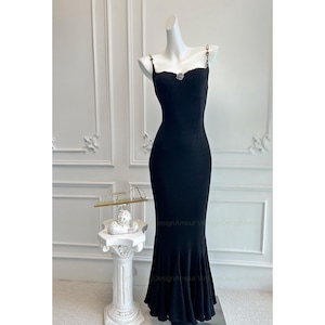 ヘプバーンの夜の歌 - Robe de bal sirène noire à enfiler