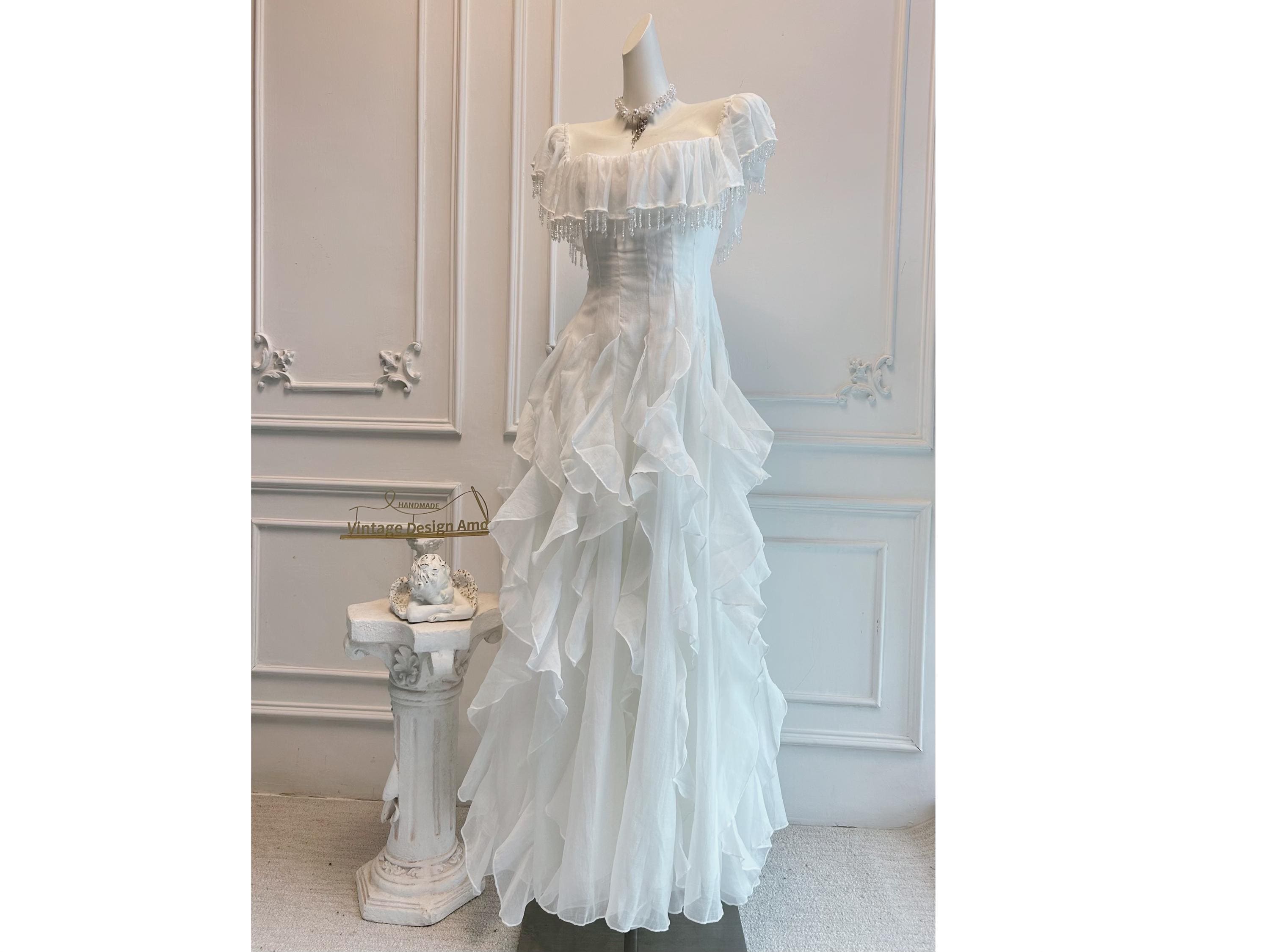 marilyn monroe white lace dress Marilyn Monroe in Elois Jenssen wedding dress for 'We're Not Married'