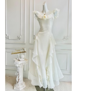 Vestido de graduación con volantes de hadas hecho a mano