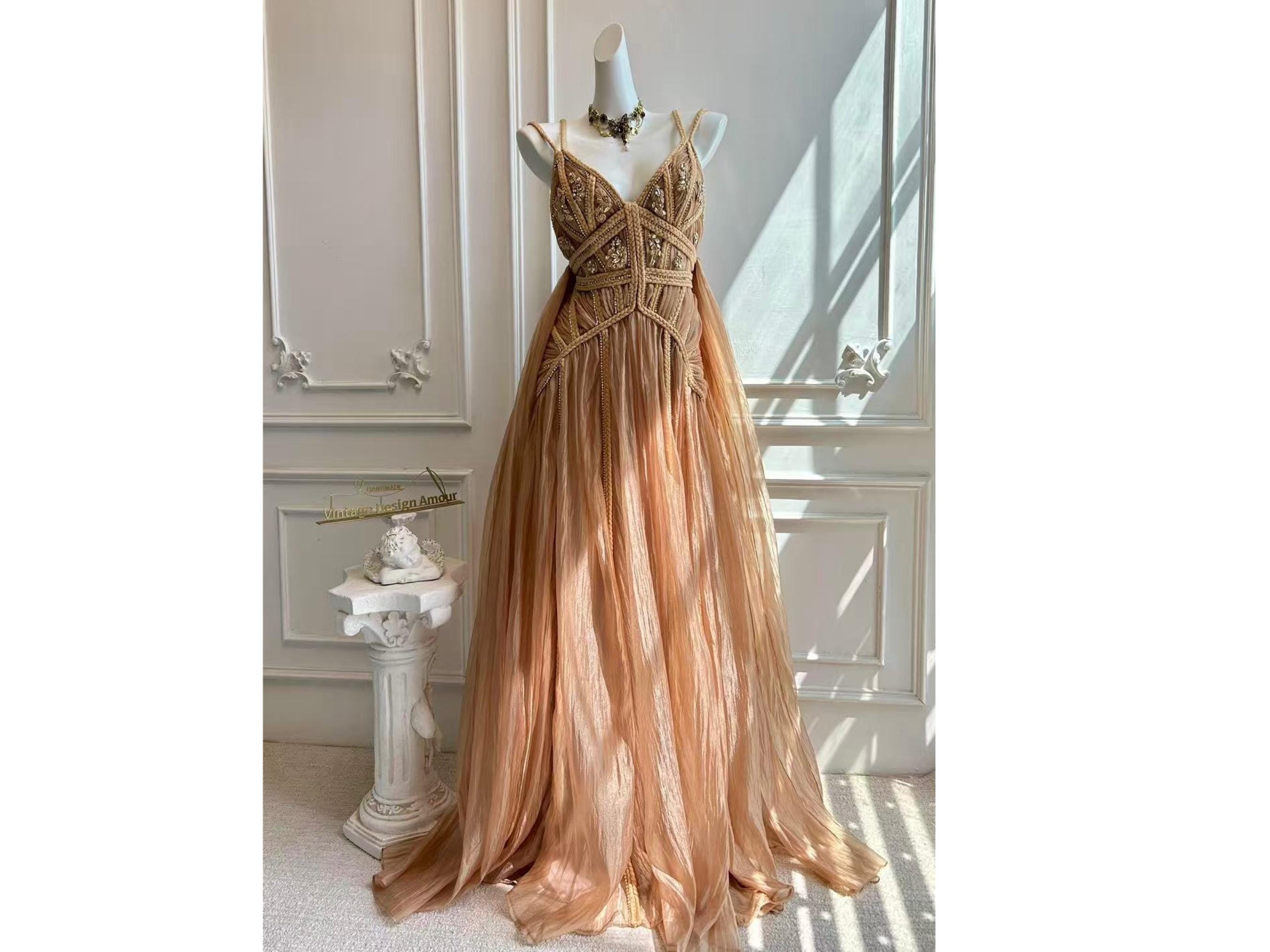 green emerald velvet dress Black evening dress – Ageless.ee main image 0
