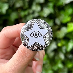 Star Eye Button Pin Original Design Hand Carved Lino Print Image Pin Star Pin Eye Pin Button Funky Weird Pin Design Silly Star Guy Cool Pin