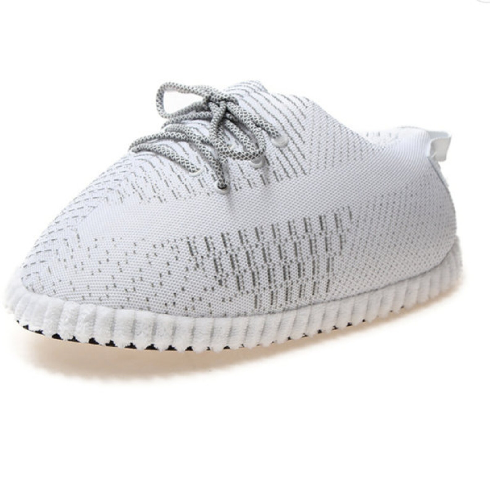adidas Yeezy 350 Boost V2 All White - detailed look | Dead Stock Sneakerblog