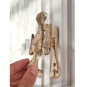 Brass Decorative Woodpecker Door Knocker – Elegant Mirror Gold Finish