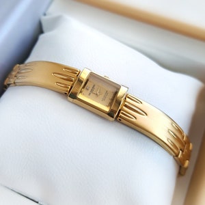 90s Gold Plated Wrist Watch For Woman