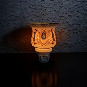 Elegant Porcelain Vintage Plug-in Night Light