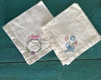 Set of 2 Very Sweet Hand Embroidered Floral Linen Napkins