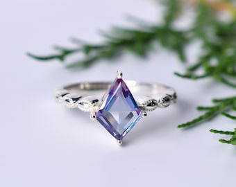 Alexandrite Ring-Kite Shape Ring-Happiness Gemstone-925 Sterling Silver-For Women-Engagement Ring-Wedding Gift-Anniversary Gift-Promise Ring