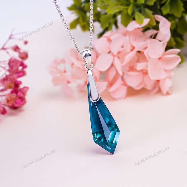 Alexandrite Pendant-Alexandrite Necklace-For Women-925 Sterling Silver-Bullet Drop-Color Change Necklace-For Bridal-For Her-Engagement Gift