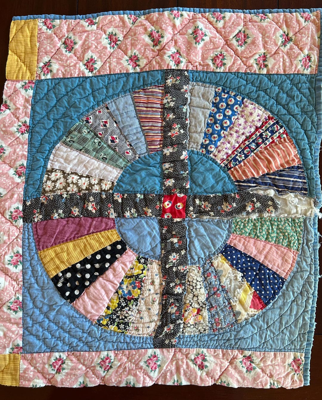 Bright Colorful Wagon Wheel Quilt Piece Crafting Sewing Quilt bright-colorful-wagon-wheel-quilt-piece-crafting-sewing-quilt