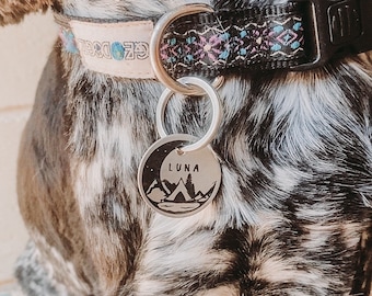 Etiqueta de identificación de perro luna, etiqueta de identificación de luna luna, etiqueta de nombre de perro, etiqueta de perro personalizada, luna creciente, etiqueta de identificación de mascota de metal grabada, etiqueta de perro personalizada, etiqueta hecha a mano