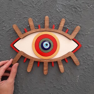 Décoration murale mauvais œil en bois : porte-bonheur turc