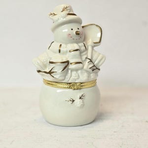 Vintage Porcelain Snowman Trinket Box – White and Gold Holiday Decor – Collectible Christmas Keepsake with Hinged Lid