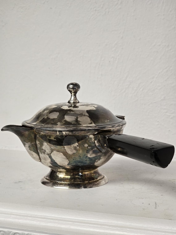 Vintage versilberte Sauciere mit Deckel - Elegante Silberware Soßen- / Saucen-Ausgießer, klassische Küchendekoration, Esstisch-Akzent