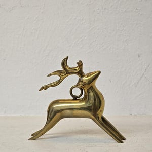 Mid-Century Modern Brass Reindeer Figurine: Elegant Holiday Decor