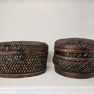 Vintage Handcrafted Bamboo Decorative Box with Lid, Oval or Round Wicker Trinket Boxes, Jewelry Storage, Boho Chic Accent