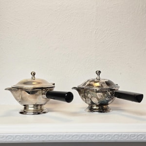 Vintage Silver-Plated Sauce Boats with Lid – Elegant Silverware Gravy/Sauce Pourer, Classic Kitchen Decor, Dining Table Accent