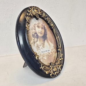 Marco de fotos ovalado de estilo vintage sin cristal. Marco de fotos azul y dorado ornamentado de 8,9 x 12,7 cm. Marco barroco rococó.