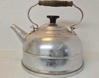 Vintage Aluminum Tea Kettle with Wooden Handle – 7.25” Base, Rustic Metal Teapot, Farmhouse Kitchen Decor, Mid Century Kitchenware