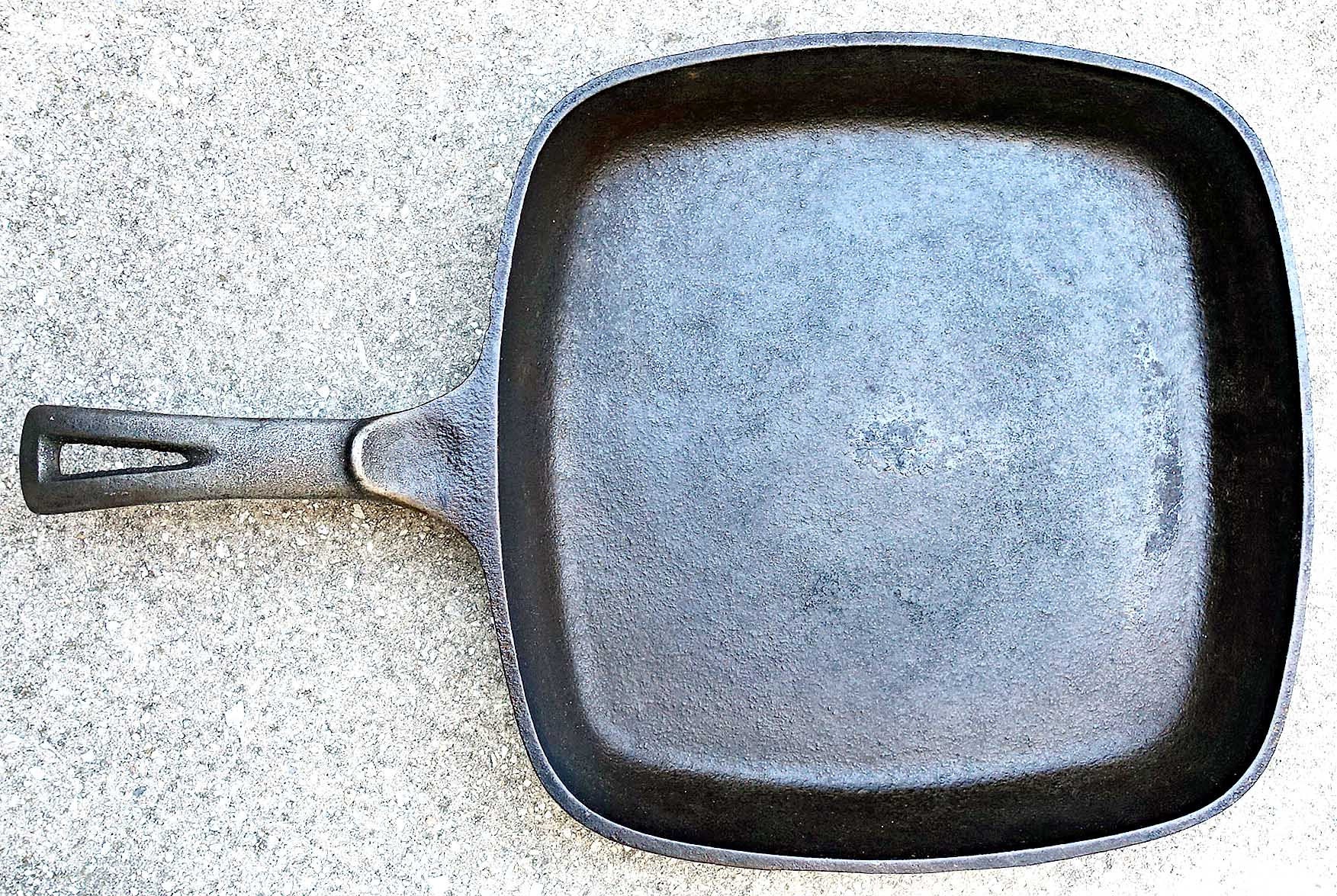 Wagner 10110 Made In USA Square Cast Iron Divided Skillet