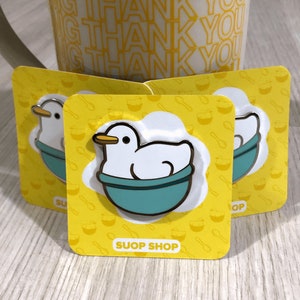Bird Duck Goose in a Bowl of Soup - Hard Emaille Pin - Revers Pin - 1,5 inch hard emaille