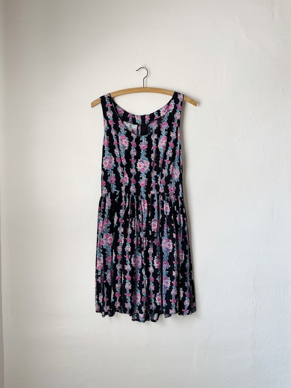 Vintage Rose Patterned Dress