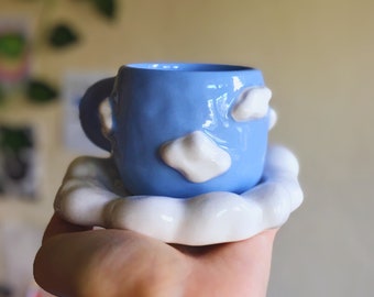 Ensemble unique de tasses et soucoupes bleu nuageux, céramique faite main, tasse à thé et à café en poterie esthétique, cadeau pour eux, tasse en poterie brute, cadeau meilleur ami