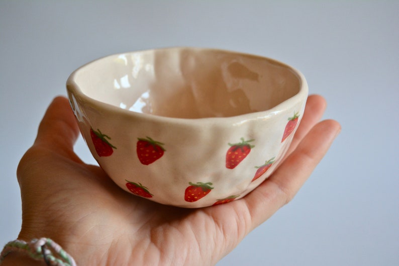 Strawberry Pattern Handmade Ceramic Bowl, Mom Gift, Cute Bowl, Kitchen Accessories, Strawberry Ceramic Bowl Kitchen Gift, Best Friend Gift L Bowl