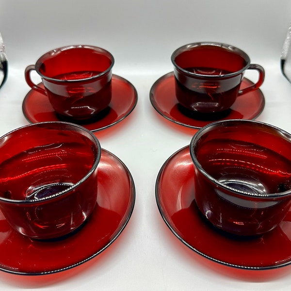 ARCOROC FRANCE Classique Ruby Red Set of 4 Cups and Saucers