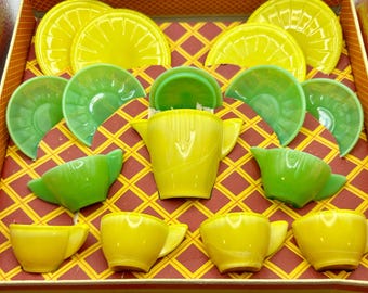 Akro Agate Depression Era Glass Child's Tea Set Small Interior Panel Yellow Green COMPLETE!