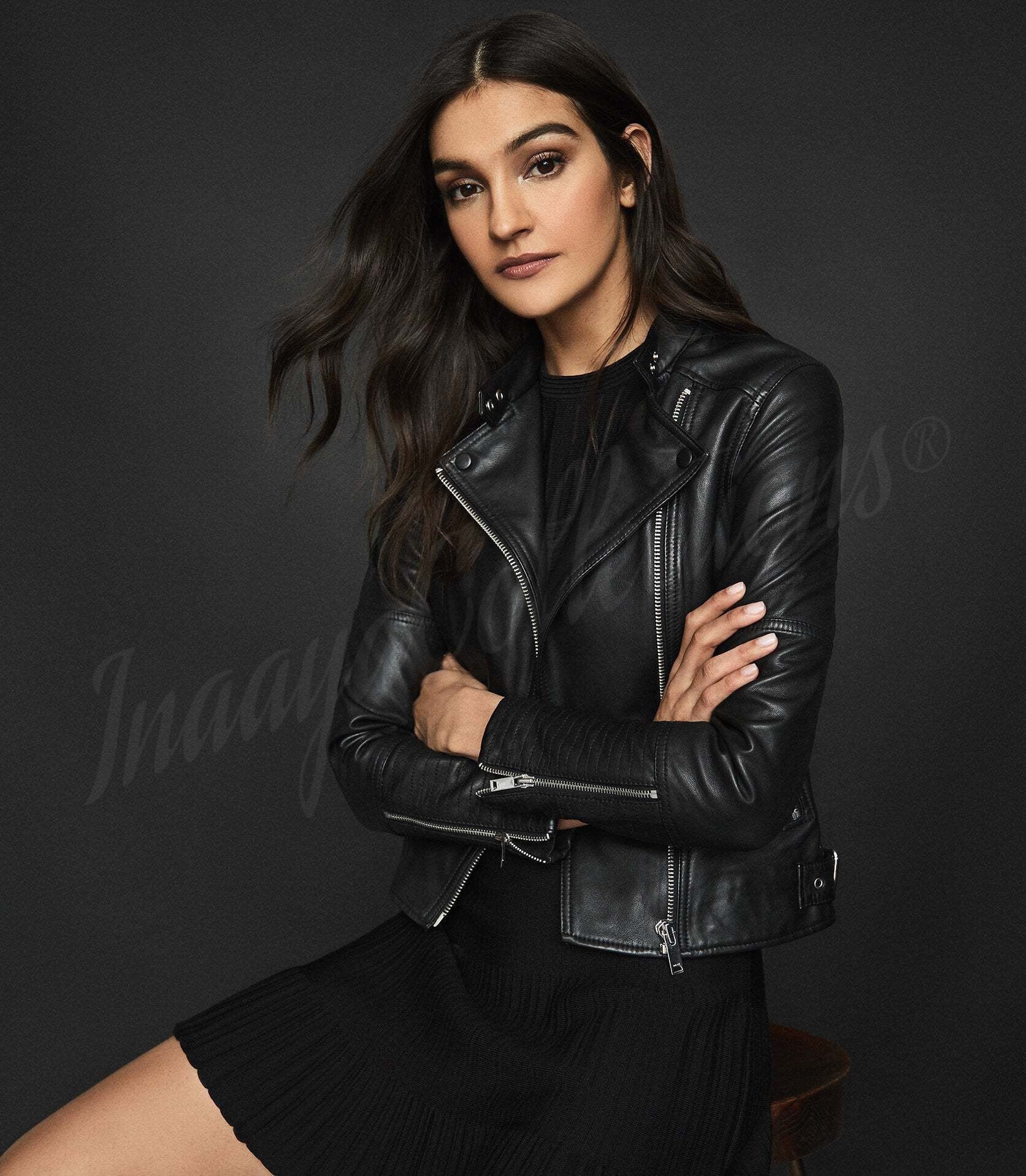 Aggregate 154+ black leather jacket women