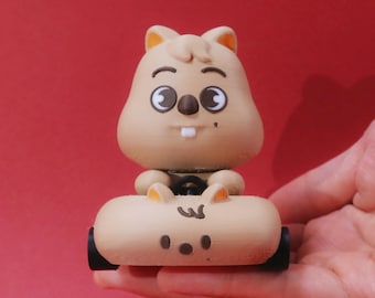 Figurina di auto stampata in 3D di Han Quokka / Figurina di auto stampata in 3D di SKZOO / Oggetto da collezione di Stray Kids OT8 / Regalo per fan KPOP / Decorazione di merchandising SKZ / Han