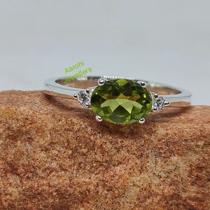 Green Peridot Ring, Engagement Ring, 925 sterling Silver ,August Birthstone Ring,  Gemstone Ring, Peridot Ring, promise Ring.