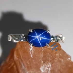 Vintage Blue Star Sapphire Ring: 925 Sterling Silver, Minimalist Style