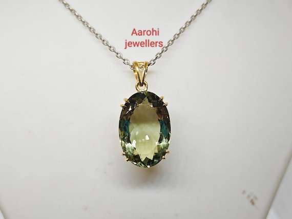 Collana con pendente in prasiolite di ametista verde, elegante gioiello classico in quarzo solitario, prasiolite verde menta chiaro con castone in argento - Italia