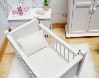 Handmade Dolls House Cot Bedding Set – Pale Yellow Floral, 1:12 Scale