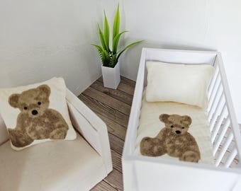 Dolls House Cot Bedding Set – Teddy Bear, 1:12 Scale