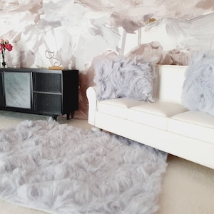 Dolls House Grey Soft Fur Rug | 1:12th Scale | Miniature Rug