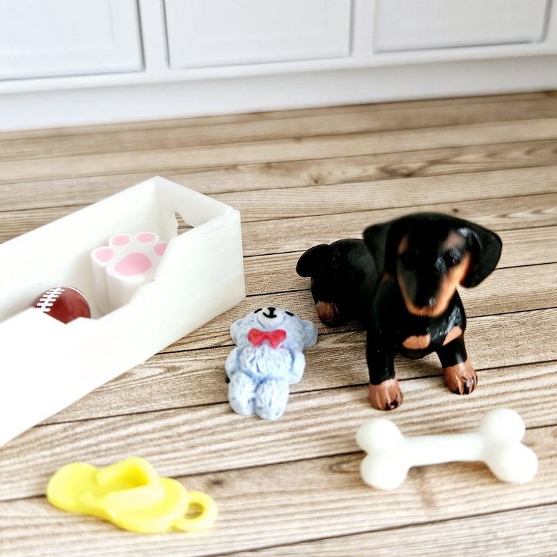 Visual Reference: 1 12 Dog Toys