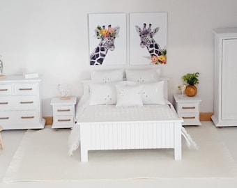 Miniature Dollhouse Bedroom Set: 12th Scale Furniture & Decor