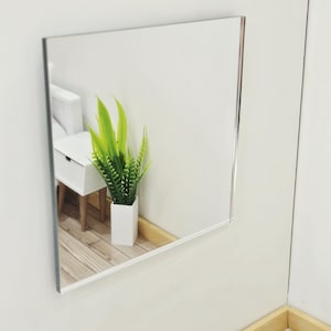 Dollhouse Modern Square Mirror: 12th Scale  (3.54")