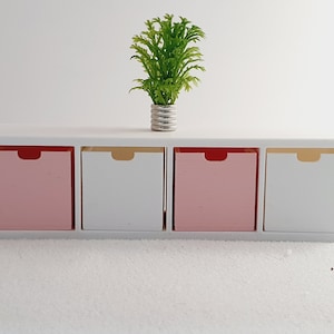 Casa delle bambole moderna unità di stoccaggio a 4 cubi con 4 scatole, scala 1:12, cubi in miniatura, scelta di colori (CUBE3)