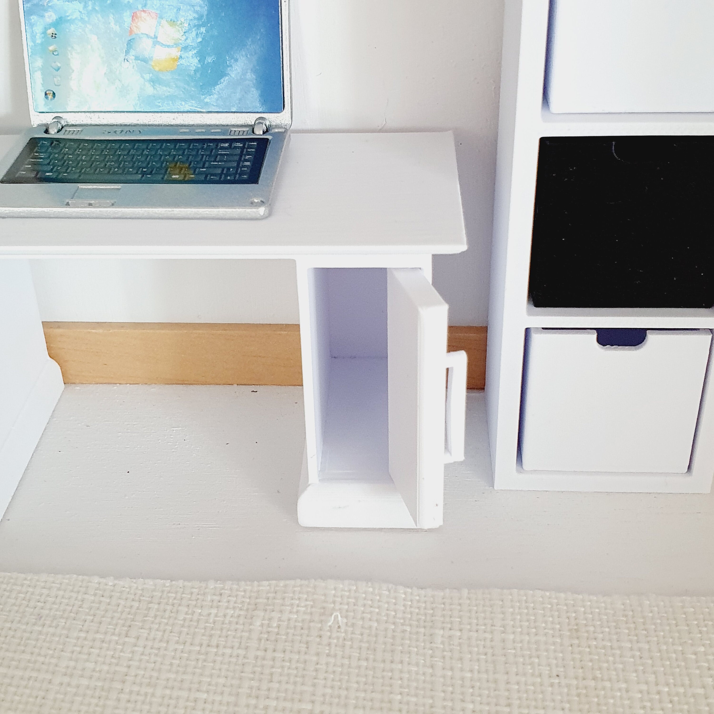 Escritorio De Oficina En Miniatura Escala 1:12 Para Casa De Muñecas – Mueble De Madera Detallado De 10,5 Cm, Ideal Para Decoración De Microescenas Y Regalos