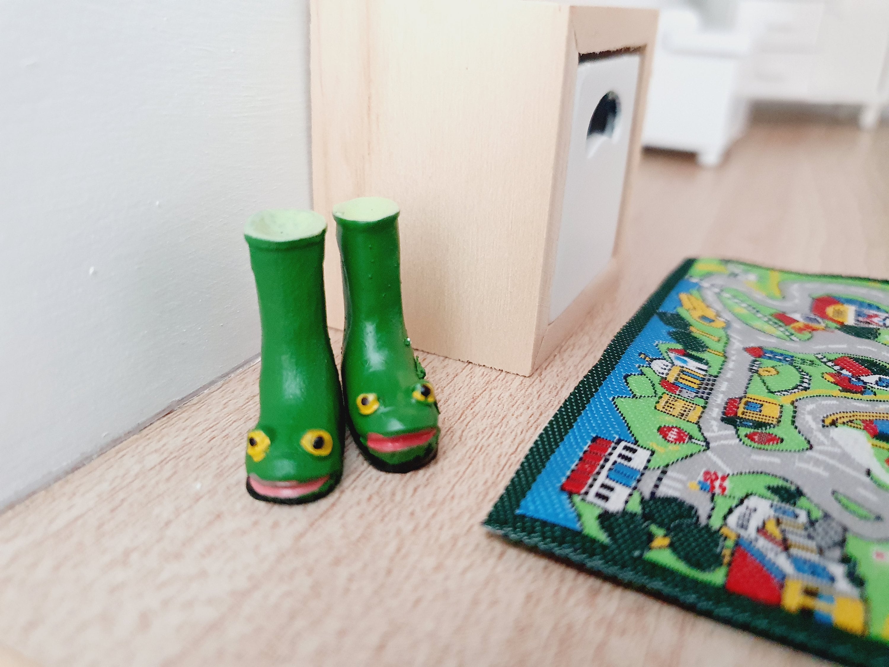 3 paia di mini stivali natalizi in plastica per bambini giocattoli per bambini piccoli gnomi scarpe in miniatura decorazione di Babbo Natale figurine mini casa  15
