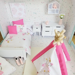Dolls House in a Travel Suitcase, Pretty pink mouse design, 12th Scale, Miniature case