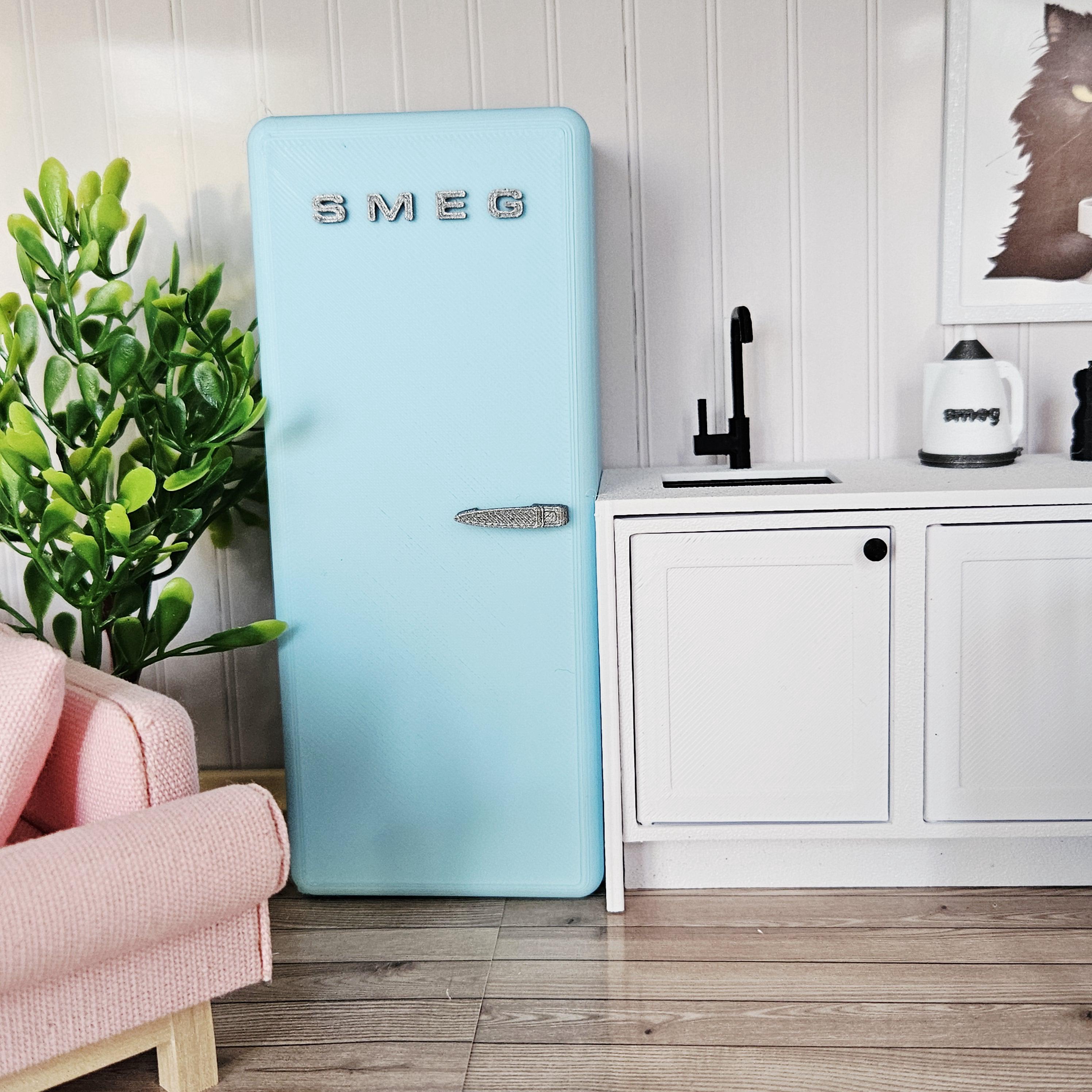 ドールハウス モダンキッチン ライトブルー SMEG 冷蔵庫、1:12