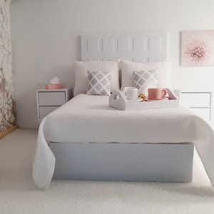 Dolls House Modern Double Divan Bed, High Headboard, Opening Drawers, 1:12 Scale
