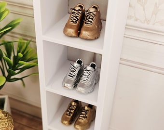 Sneakers/sneakers voor poppenhuis | Metallic miniatuurschoenen | Keuze uit kleuren | Schaal 1:12