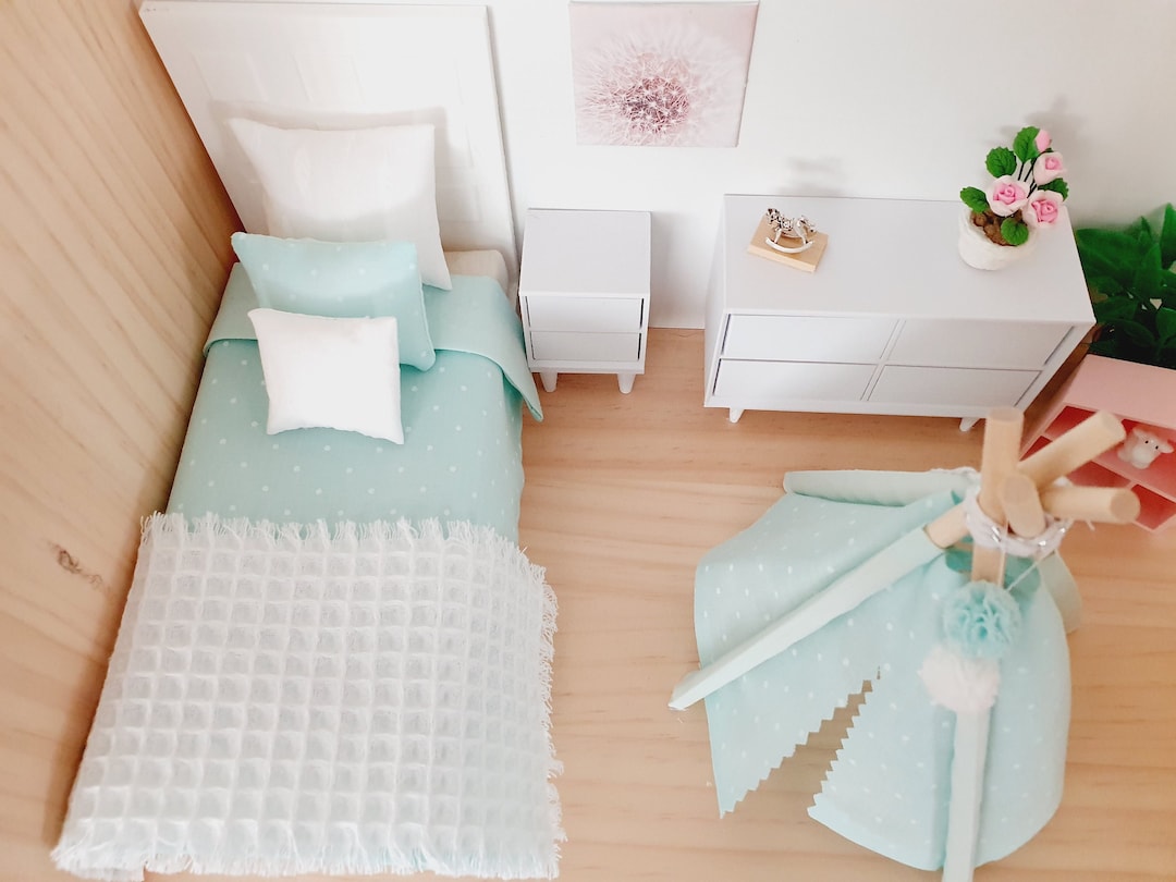 Dolls House Single Bedding, Pretty Pale Mint With White Polka Dot Set