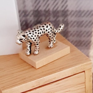 Enfeite de Leopardo para Casa de Bonecas, Escala 1:12