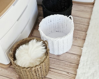 Dolls House Wicker basket, choice of colours, 12th scale